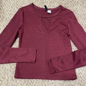 Women’s long sleeve top size small burgundy